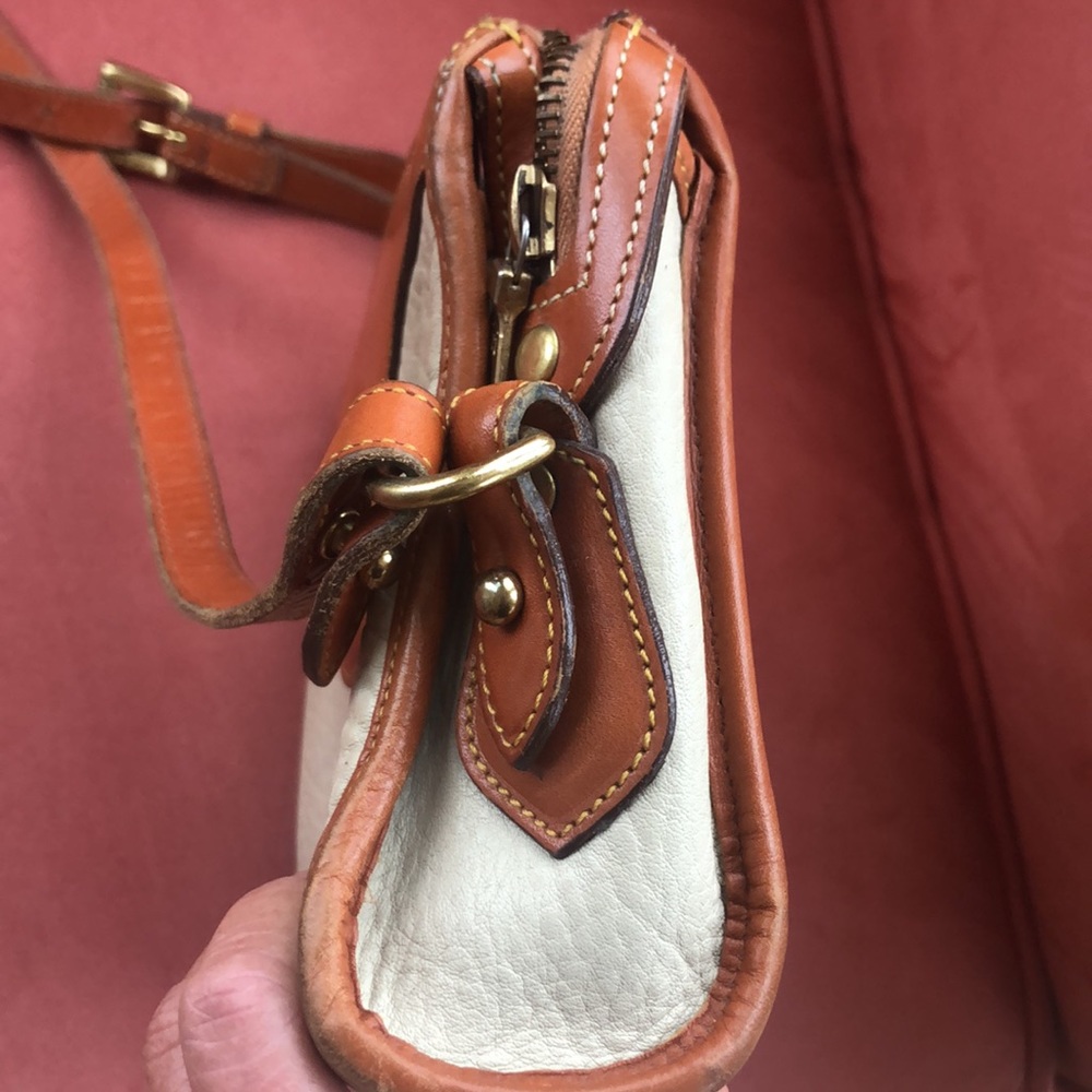 Vintage Dooney & Bourke Handbag Genuine Leather - Picture 4 of 9